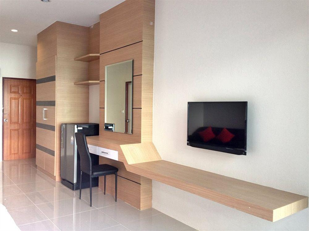 Chitra Suite Pattaya Extérieur photo