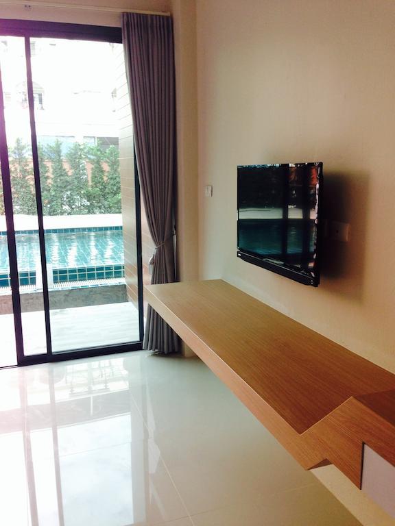 Chitra Suite Pattaya Chambre photo