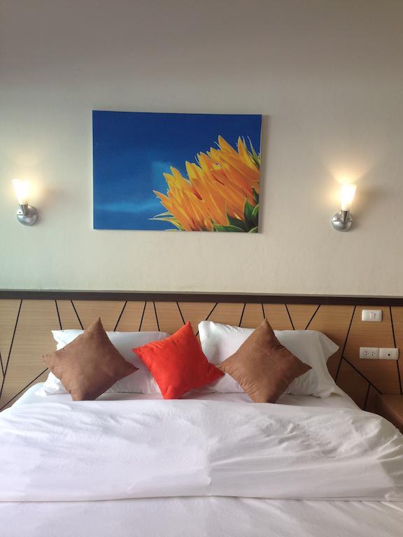 Chitra Suite Pattaya Chambre photo