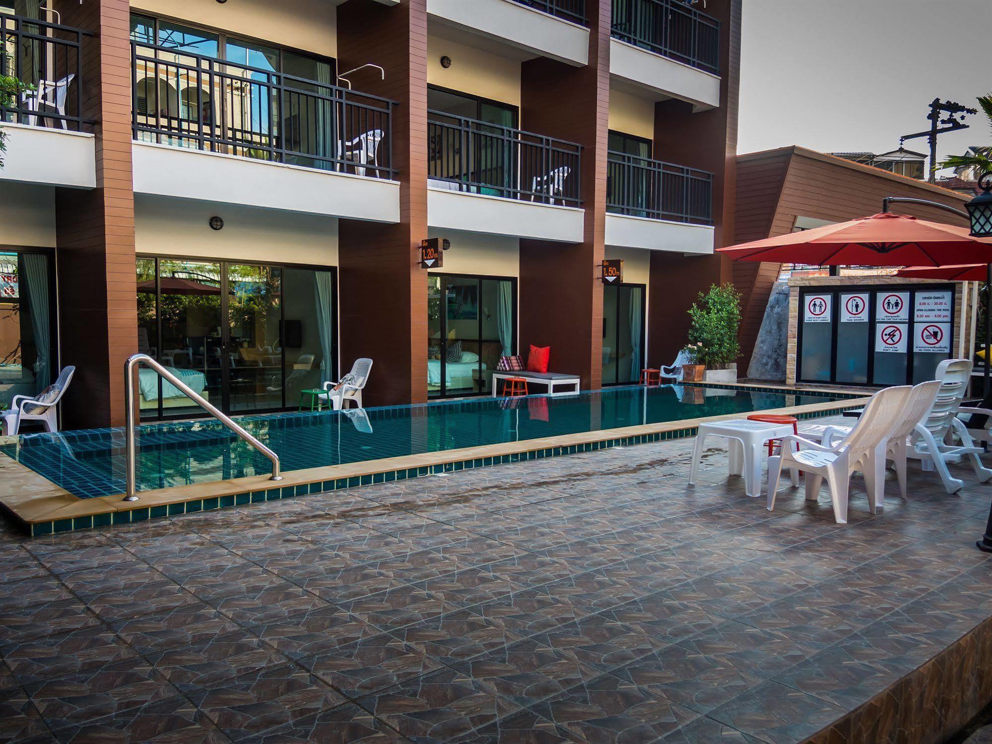 Chitra Suite Pattaya Extérieur photo
