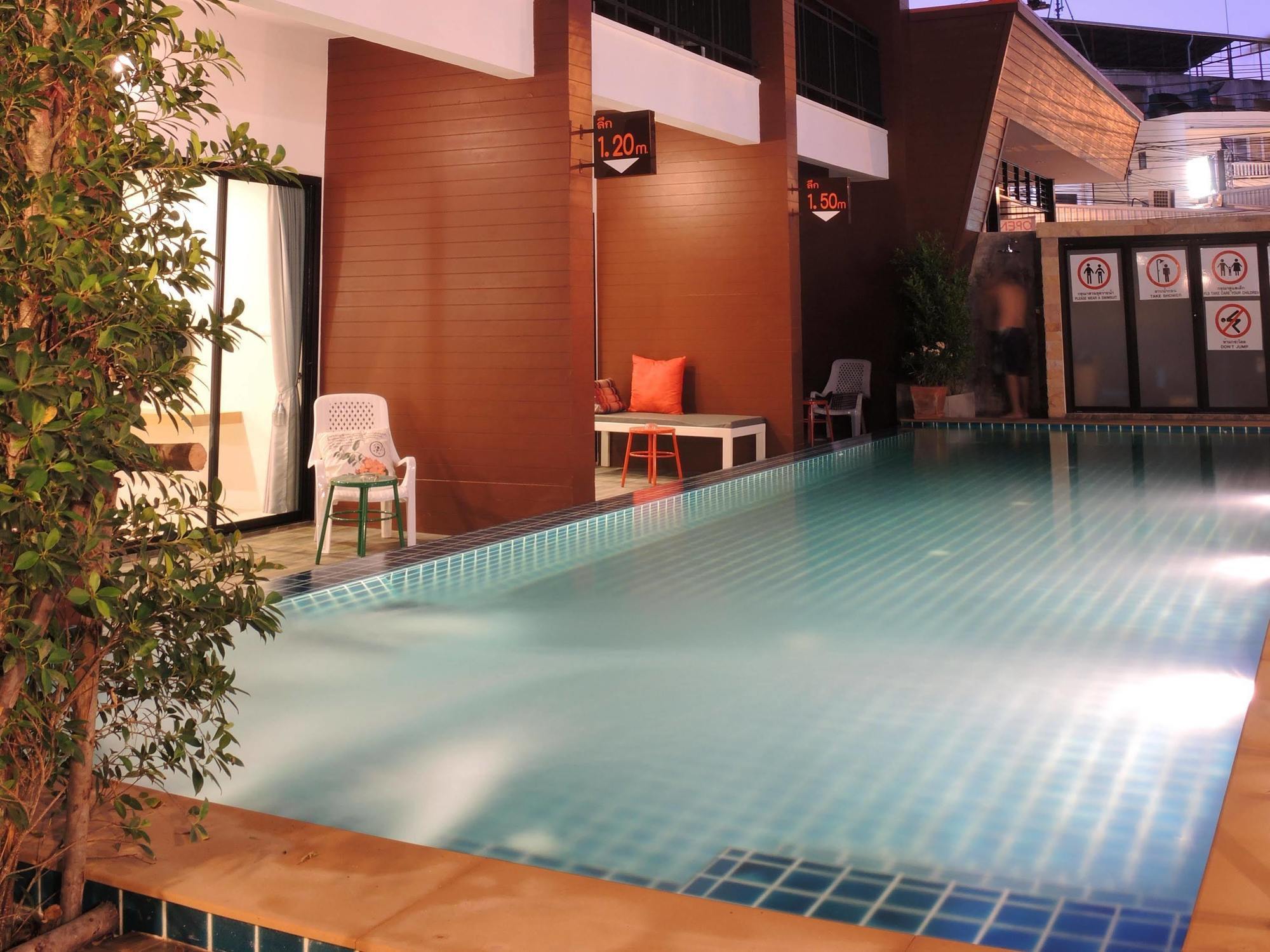 Chitra Suite Pattaya Extérieur photo